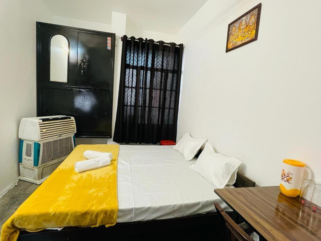 Shree Balaji Homestay Ayodhya Exterior photo